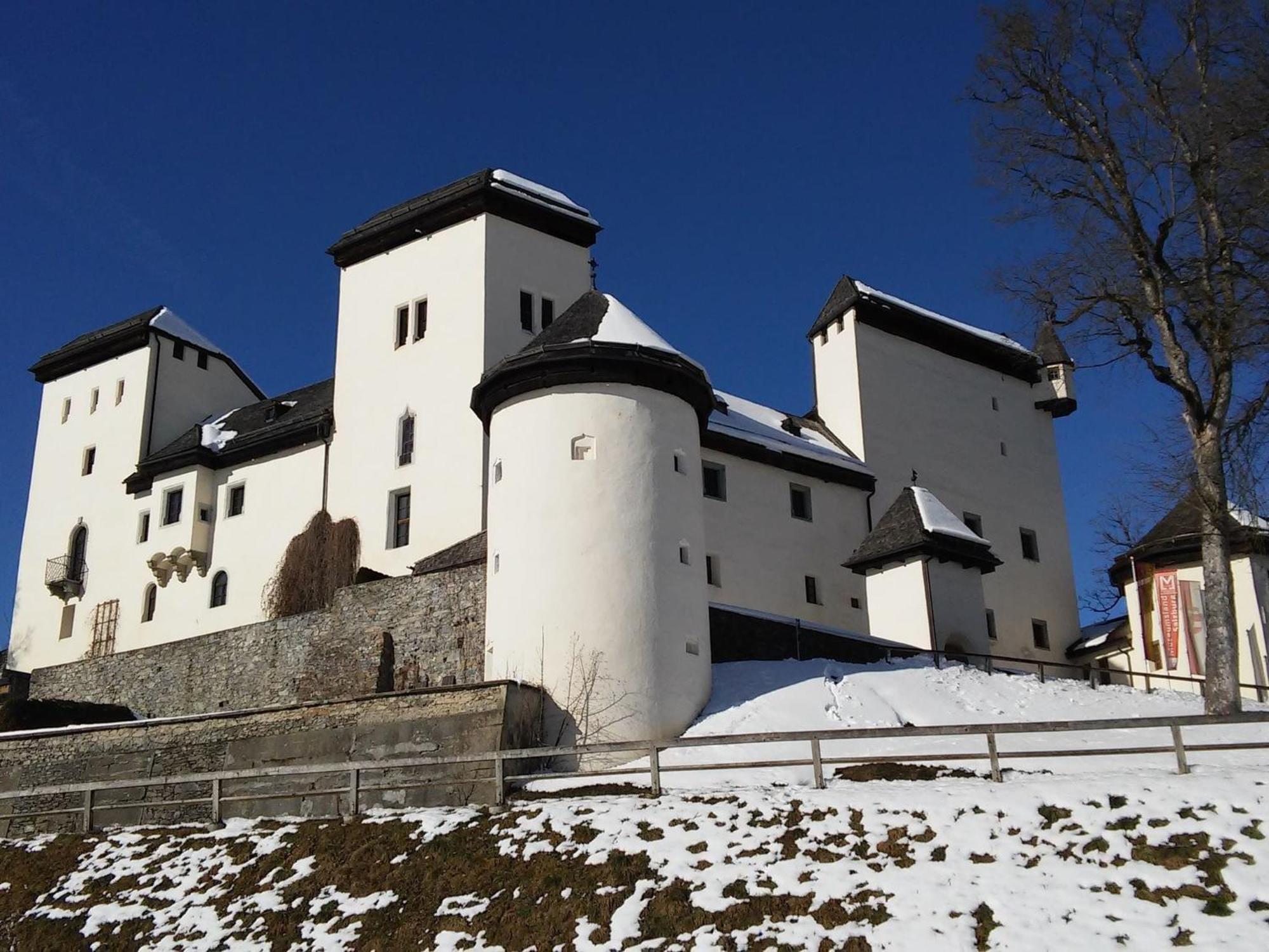 Luxurious Mansion In Goldegg Near Skiing Area Kültér fotó